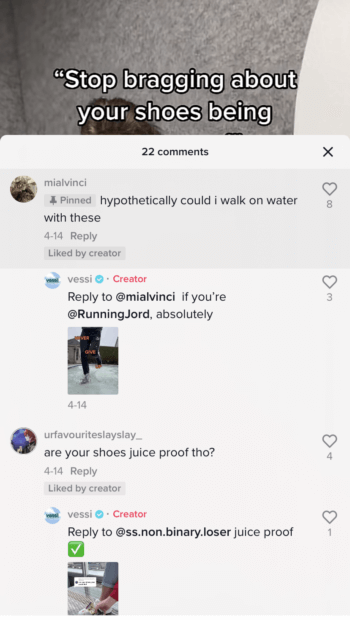 La section des commentaires sur l'une des vidéos de Vessi montre que la marque a répondu à un commentaire par une autre vidéo.