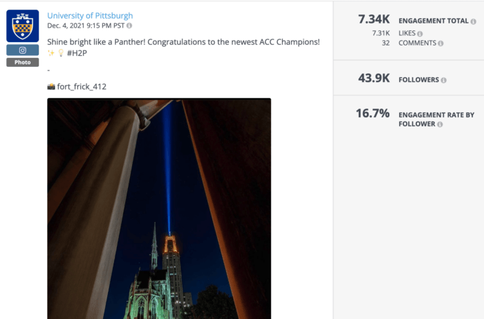 Der Post von der University of Pittsburgh mit ihrem wunderschönen Campus bei Nacht war einer der besten College-Instagram-Posts des Jahres