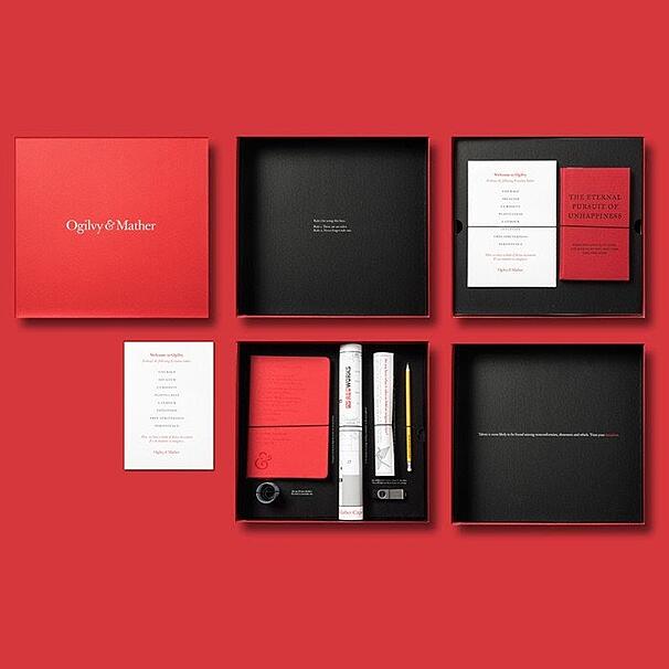 nou angajat swag box-ogilvy