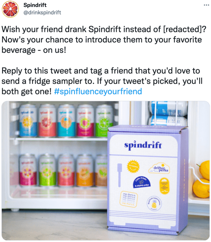 Sampler lemari es Spindrift diisi dengan pilihan teratas mereka dengan jelas menjelaskan apa yang akan didapat pemenang jika tweet mereka dipilih.