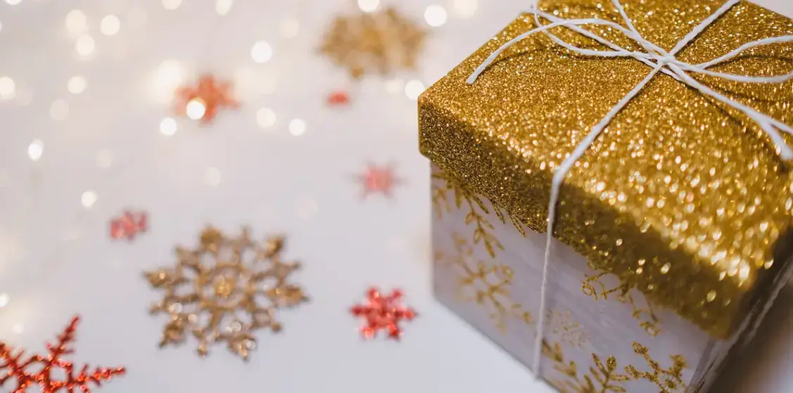 regalo-di-natale-oro-glitter