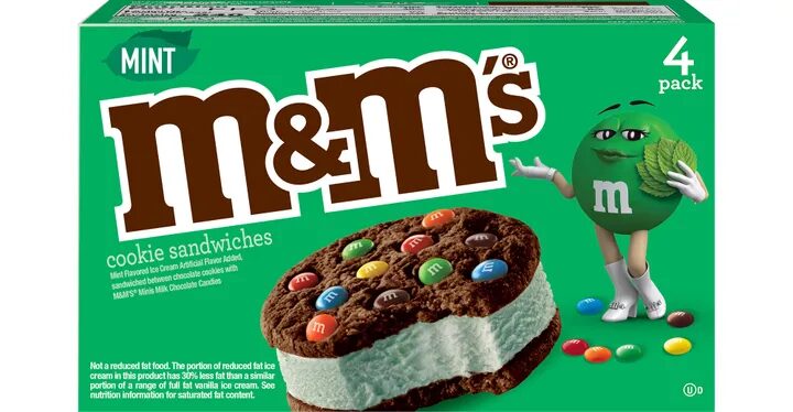 M&M's membawa barang dagangan ramah lingkungan ke tingkat berikutnya, dengan memiliki kemasan ramah lingkungan untuk sandwich kue mint mereka.