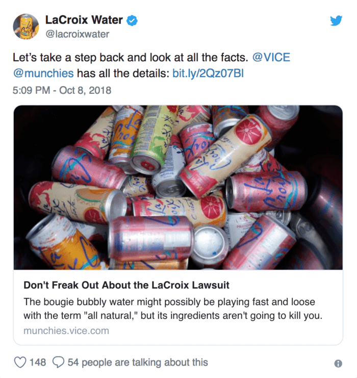 在最近的公關危機期間，LaCroix 的推文將支持者指向了 Vice 文章