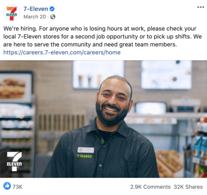 منشور على Facebook من 7-Eleven للإعلان عن فرص عمل خلال COVID-19 لأفراد المجتمع