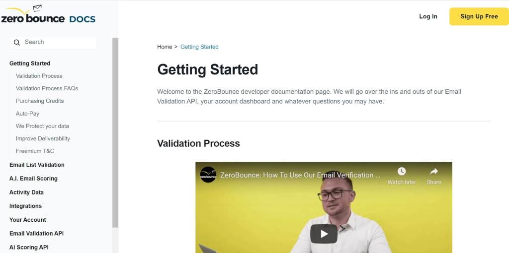 ZeroBounce 文档页面，顶部有关于 ZeroBounce 如何与入门一起使用的视频。